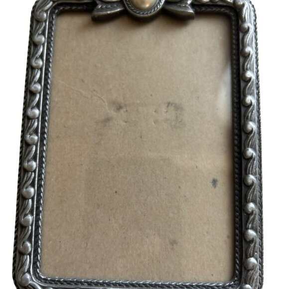 Decorative Silver Mini Photo Frames Set Of 2 With Pearl & Pineapple Design - Picture 2 of 11